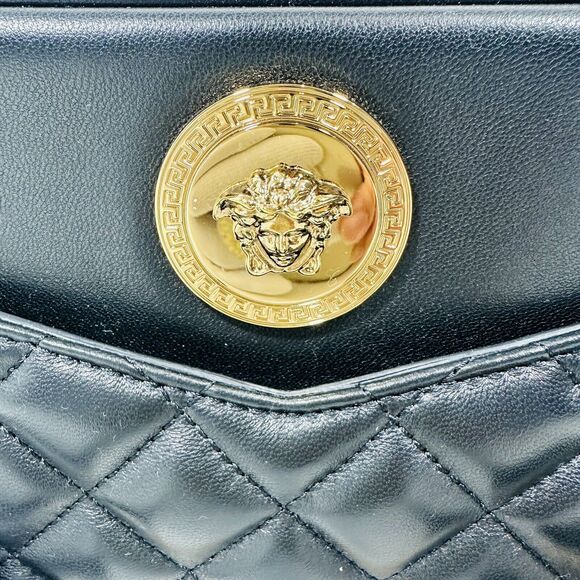 Versace La Medusa Quilted Lambskin Leather Medium Crossbody Camera Bag Black NWT - Picture 4 of 15
